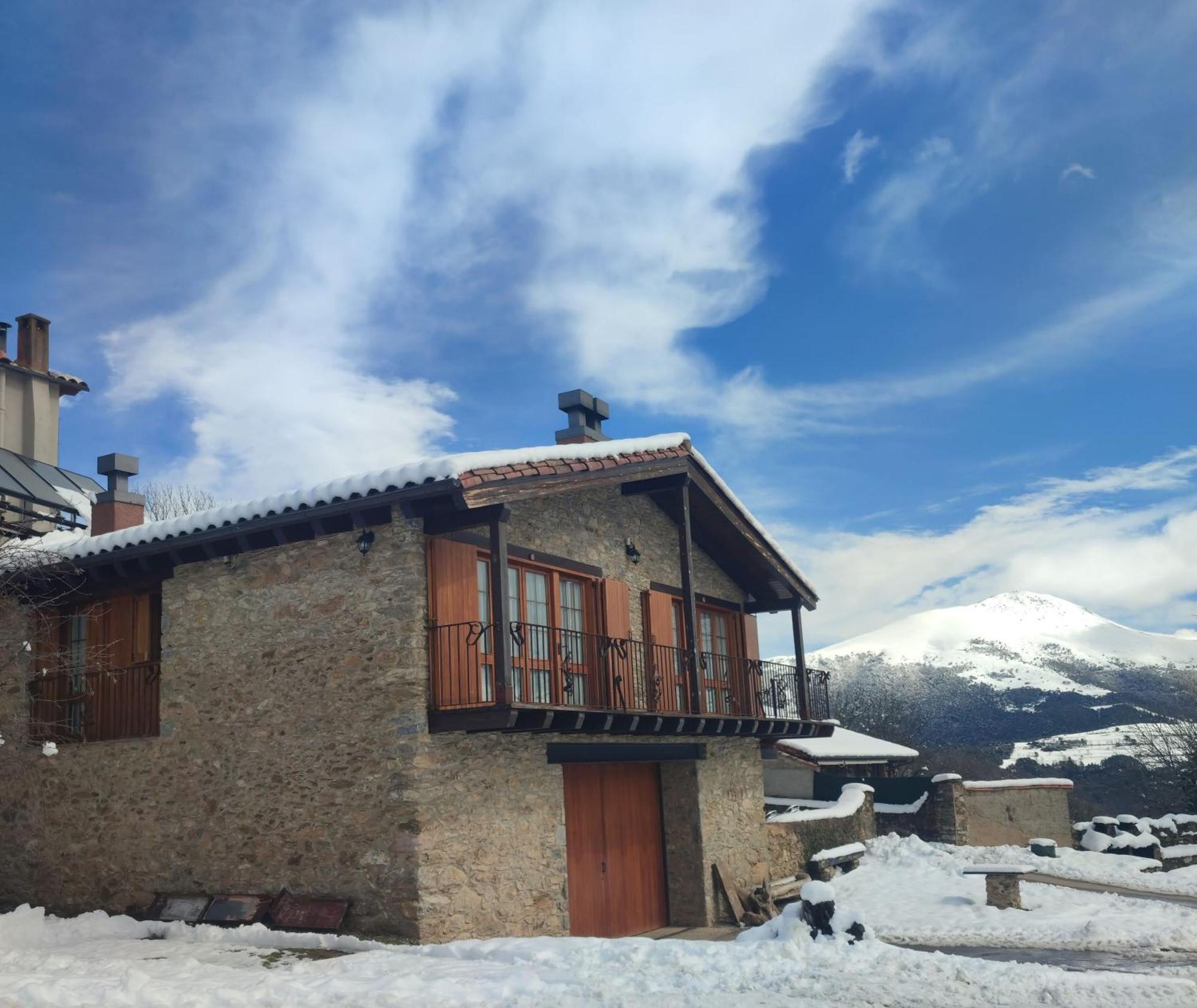 Can Tubau - Casa Rural - Apartaments Campelles Zewnętrze zdjęcie